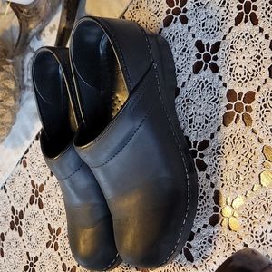 Dansko black leather professional clogs, size 39 narrow